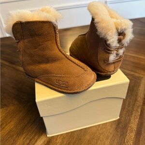 Ugg Infants Boo Che Fur Boots - Style 5206 - Size Small